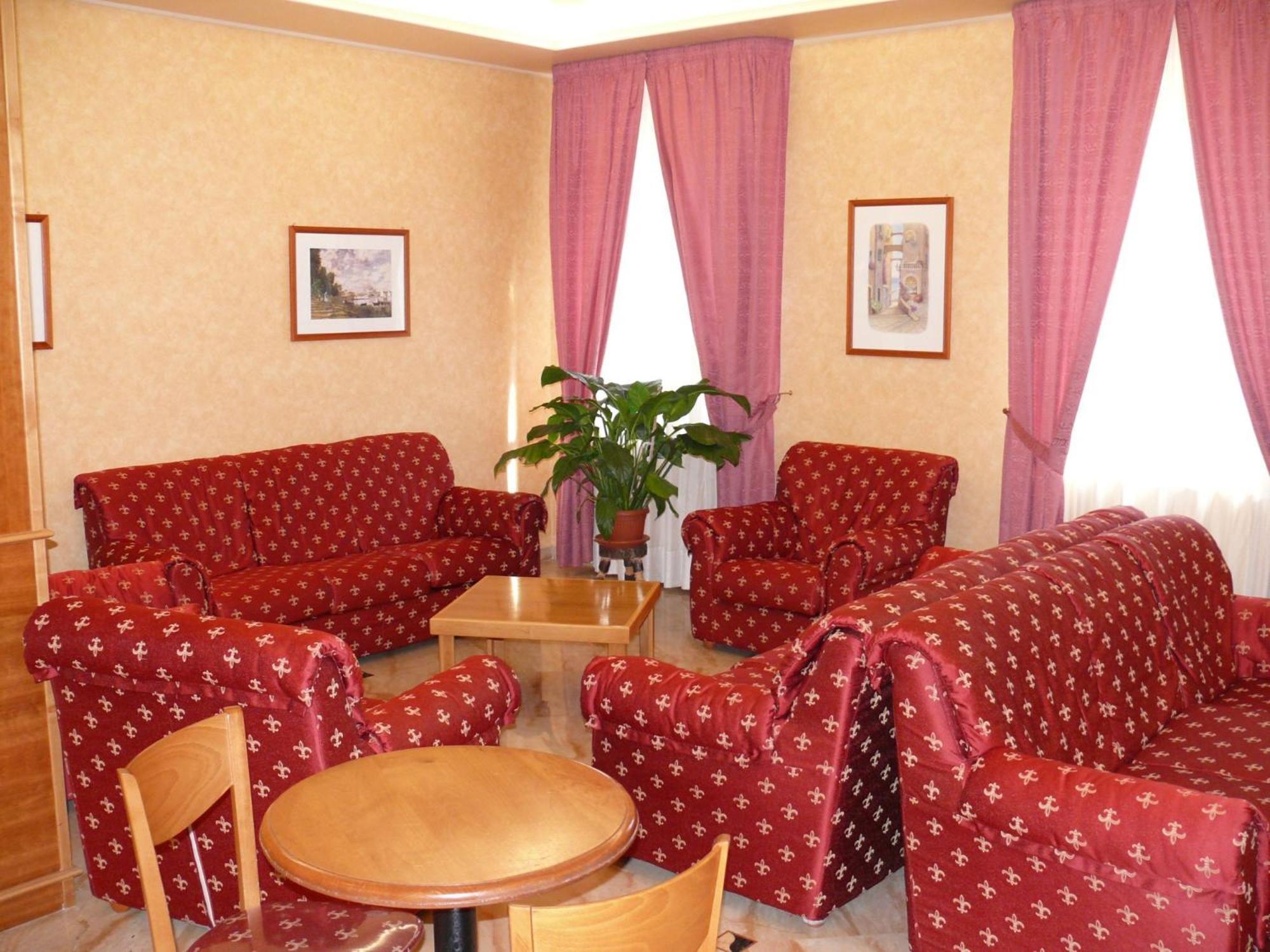 Albergo Casa Del Pellegrino Monte Sant'Angelo Eksteriør billede